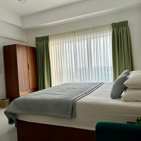 Ocean Breeze Hotel Residencies Britlanka Apartments Negombo Exterior foto