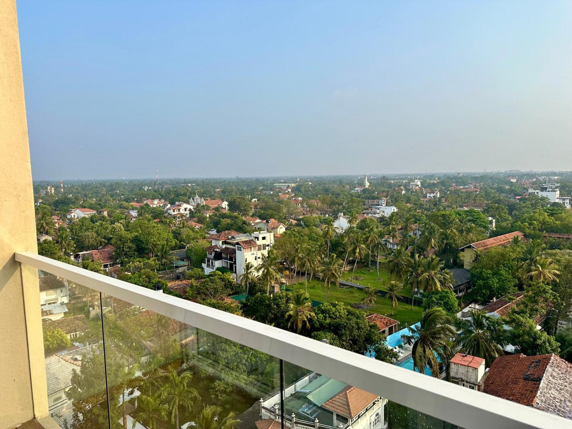 Ocean Breeze Hotel Residencies Britlanka Apartments Negombo Exterior foto